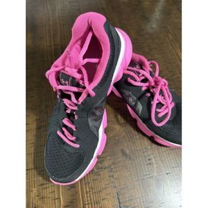 Under Armour‎  Running Shoes Womens Size6 Youth 8 Black&Pink 1242016-001